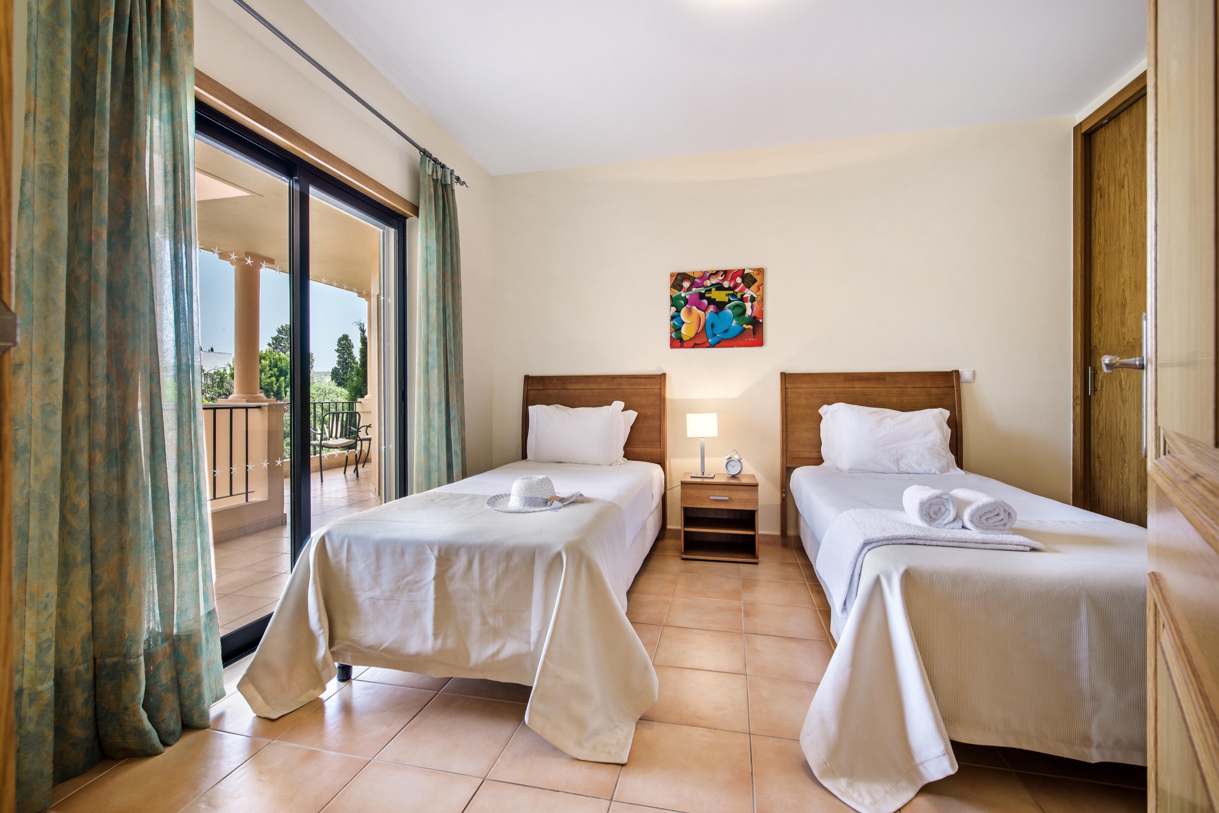 Ośrodek wypoczynkowy Jardim Da Meia 4*
