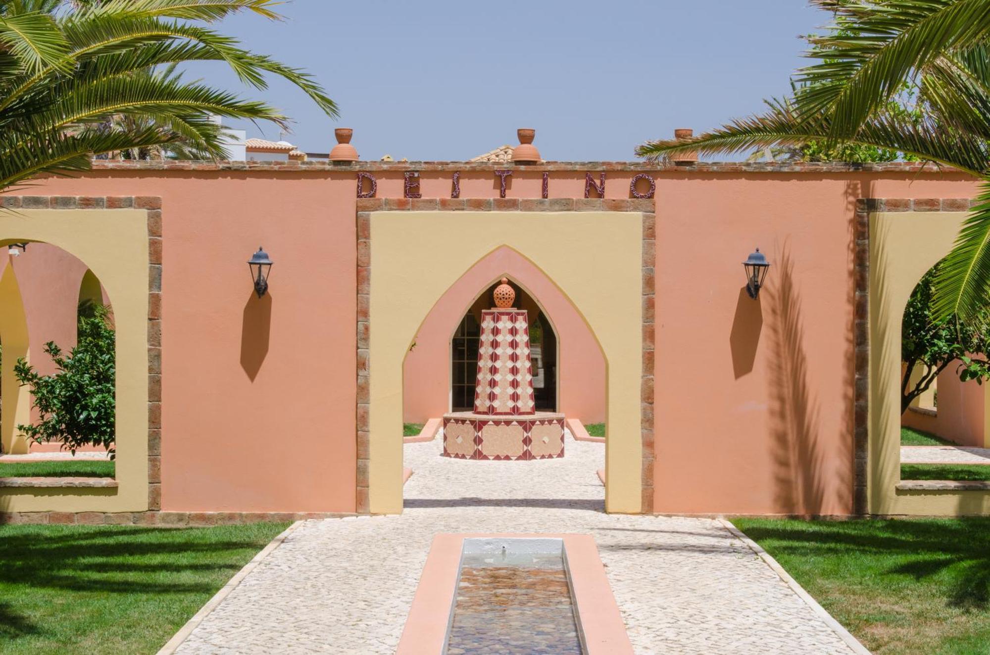 Ośrodek wypoczynkowy Jardim Da Meia 4*